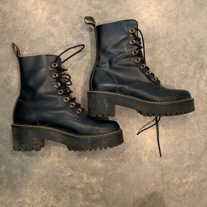 Dr Martens Leona Boot